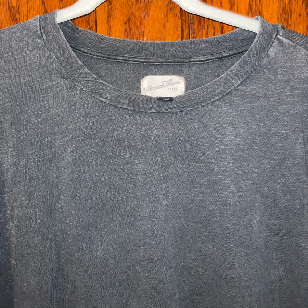 Universal Thread Grey Distressed Top - image 5